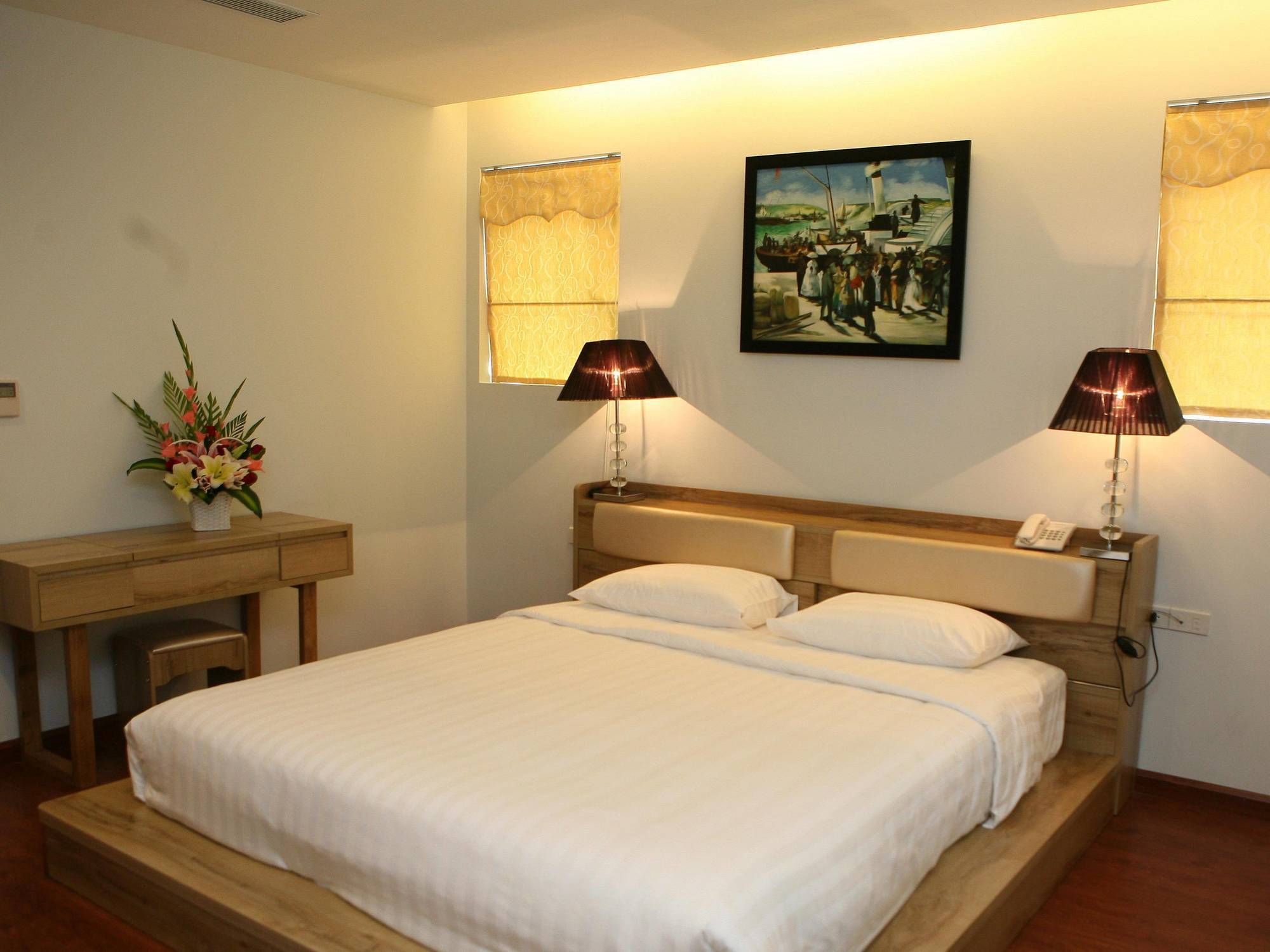 Idc White House Apartment Hanoi Exterior foto